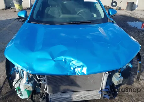 2025 Chevrolet Trax Fwd Lt из США, поврежденный, VIN KL77LHEP4SC064650